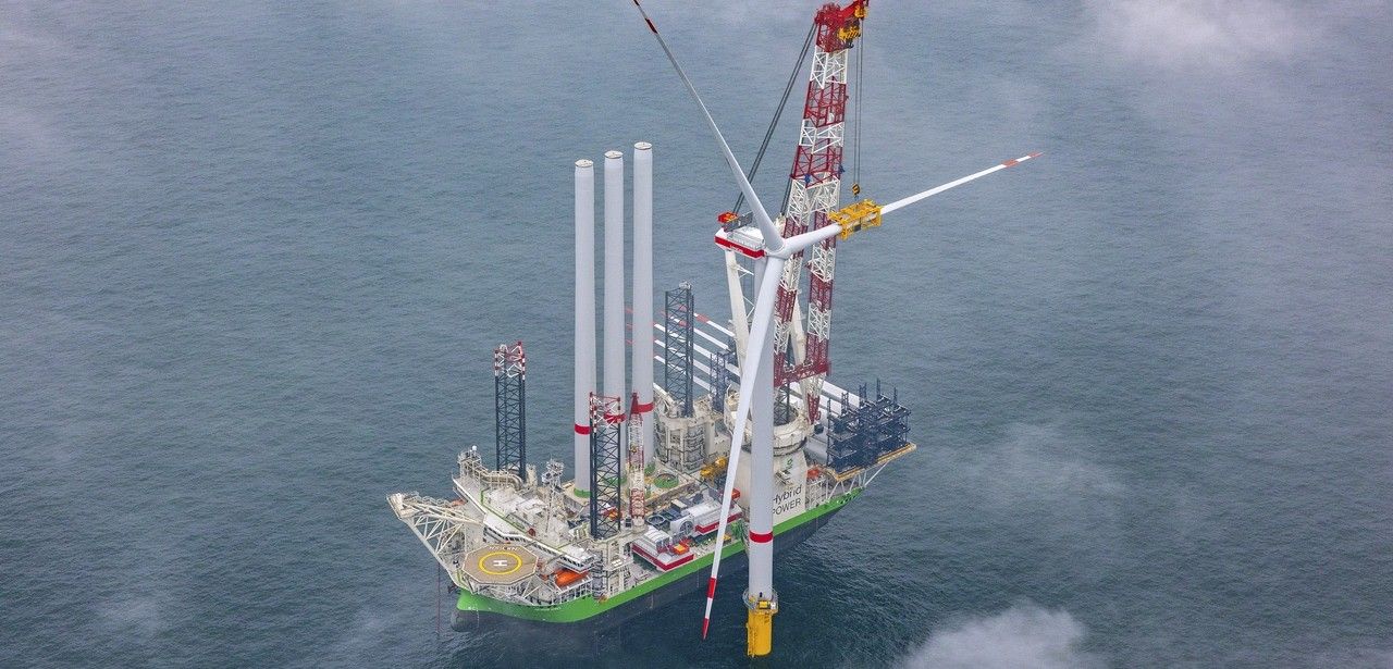 RWE installiert 22. Offshore-Windturbine vor Juist und erreicht (Foto: RWE/FLYING FOCUS)
